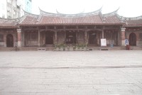 鹿港龍山寺 前殿廣場,詳盡說明介紹